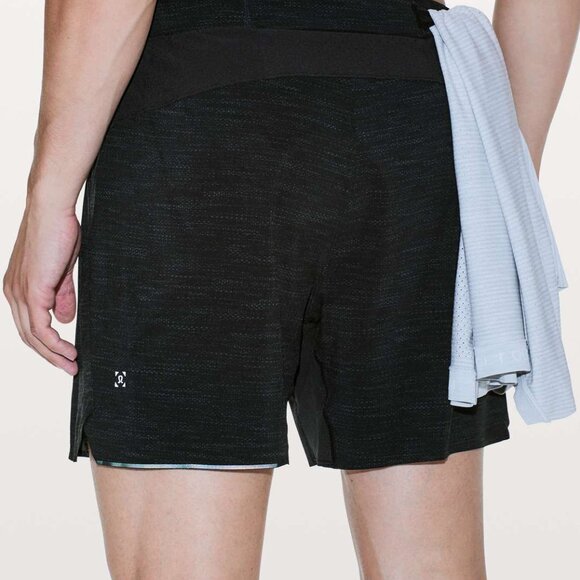 Lululemon Surge Short 6" Lined Deep Coal Black / Medium - Picture 3 of 9